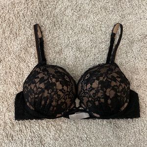 Victoria’s Secret bombshell bra